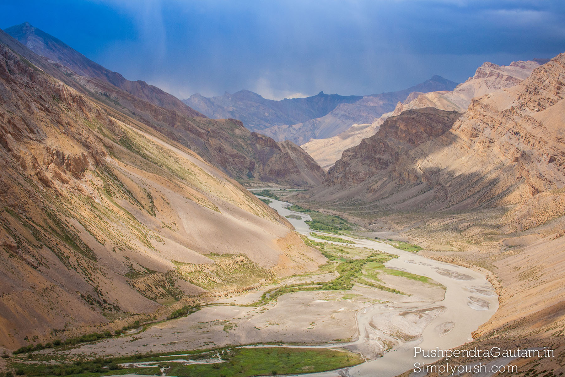 Leh-manali-road-trip-pics-manali-leh-route-plan-how-to-plan-a-trip-to-leh-manali-highway-on-bike-pushpendragautam-pics-event-photographer-india